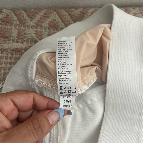 SPANX White High Rise Stretch Distressed Skinny Ankle Raw Hem Jeans Size M - Picture 12 of 16